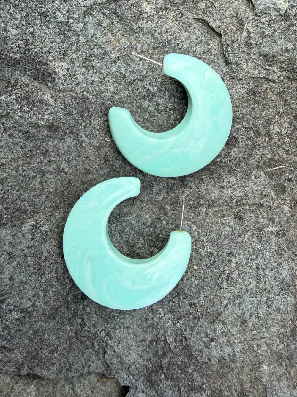 Vintage Pastel Green Swirl Crescent Hoop Earrings